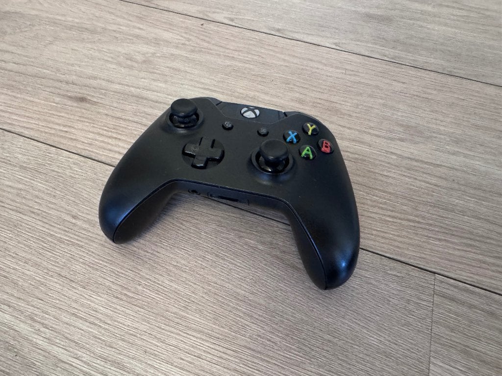 Xbox One Controller - Zwart, Spelcomputers en Games, Xbox One S, Ophalen of Verzenden, Met 1 controller, 500 GB