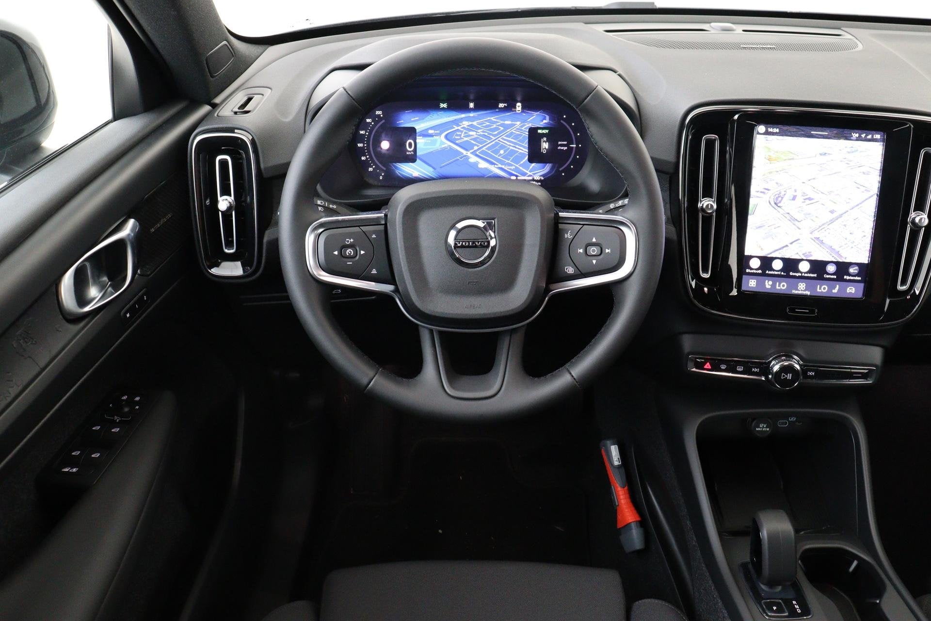 Volvo EX40 SINGLE MOTOR PLUS EUROPA 70 kWh -CAMERA|POWER-SEA, Auto's, Volvo, Origineel Nederlands, 420 min, SUV of Terreinwagen