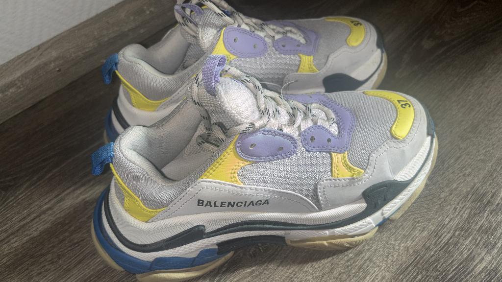 Balenciaga schoenen, Kleding | Dames, Schoenen, Ophalen, Balenciaga, Grijs, Sneakers of Gympen