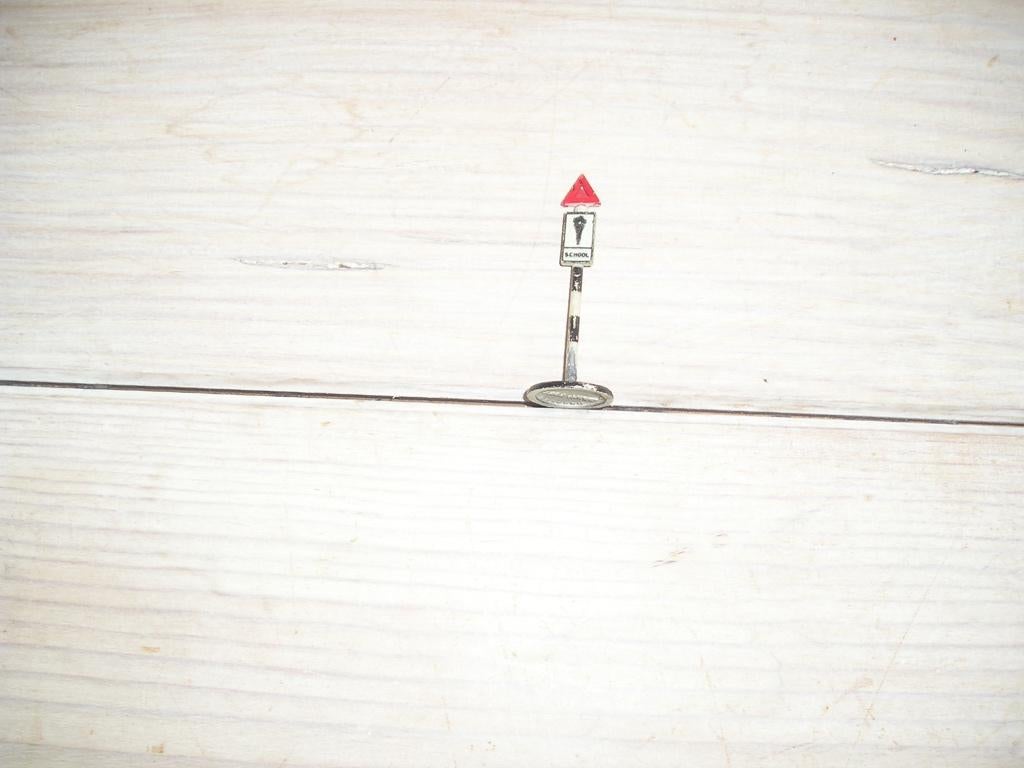 Dinky Toys 47g Road Sign School, Ophalen of Verzenden
