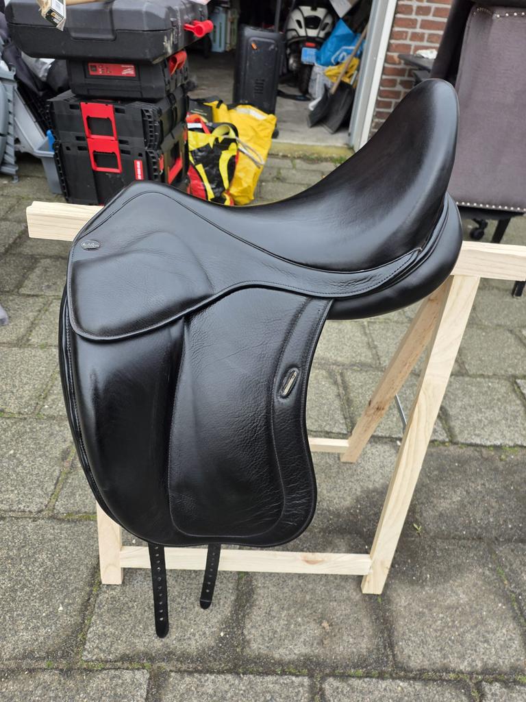 Zeer goede staat Santa Cruz Leopold monoblad dressuurzadel, Dieren en Toebehoren, Ophalen of Verzenden, Zo goed als nieuw, Dressuur