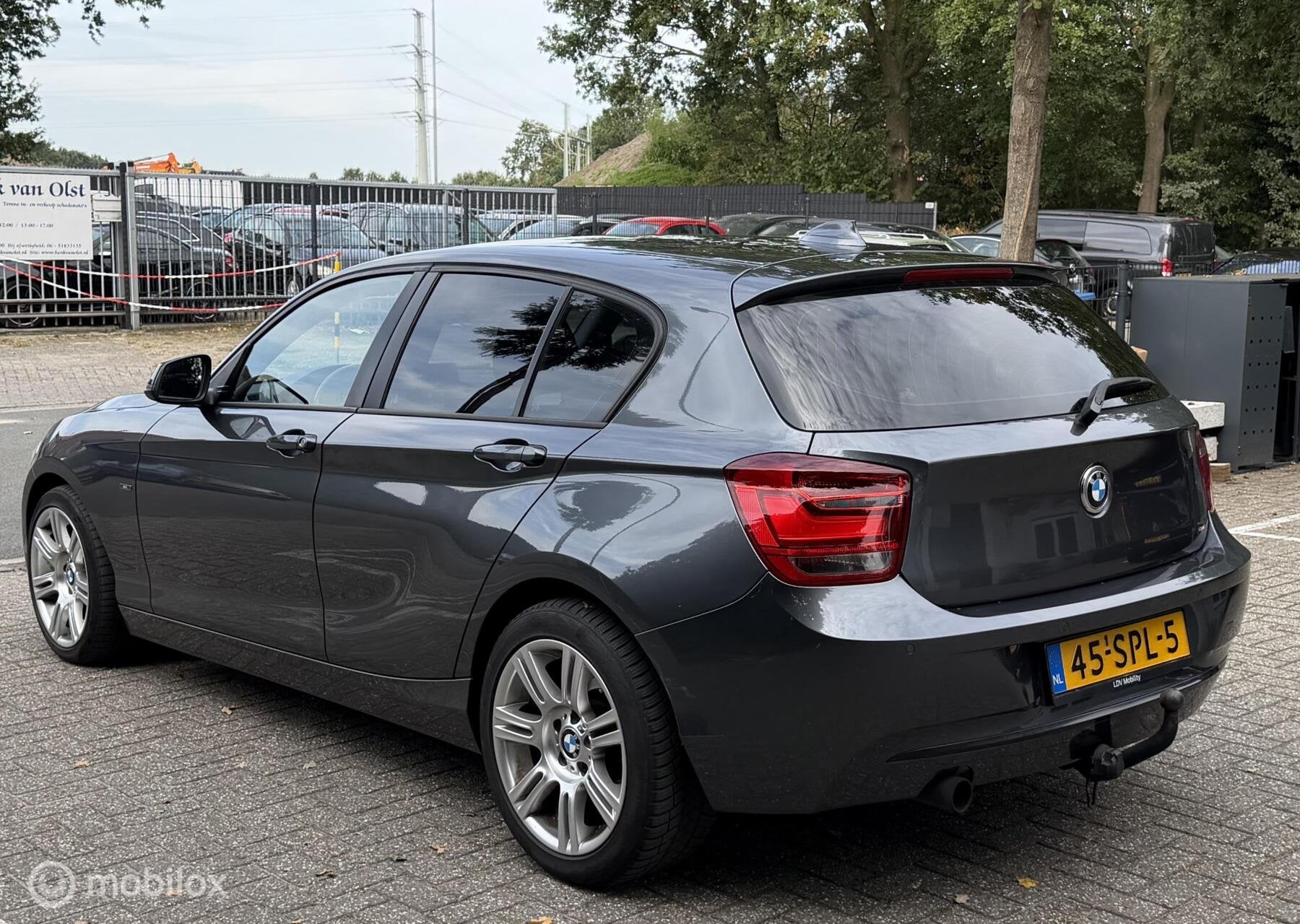 BMW 1-serie 116i Business Urban Line Automaat|5 deur Nwe apk, Auto's, Euro 5, Gebruikt, 4 cilinders, Origineel Nederlands