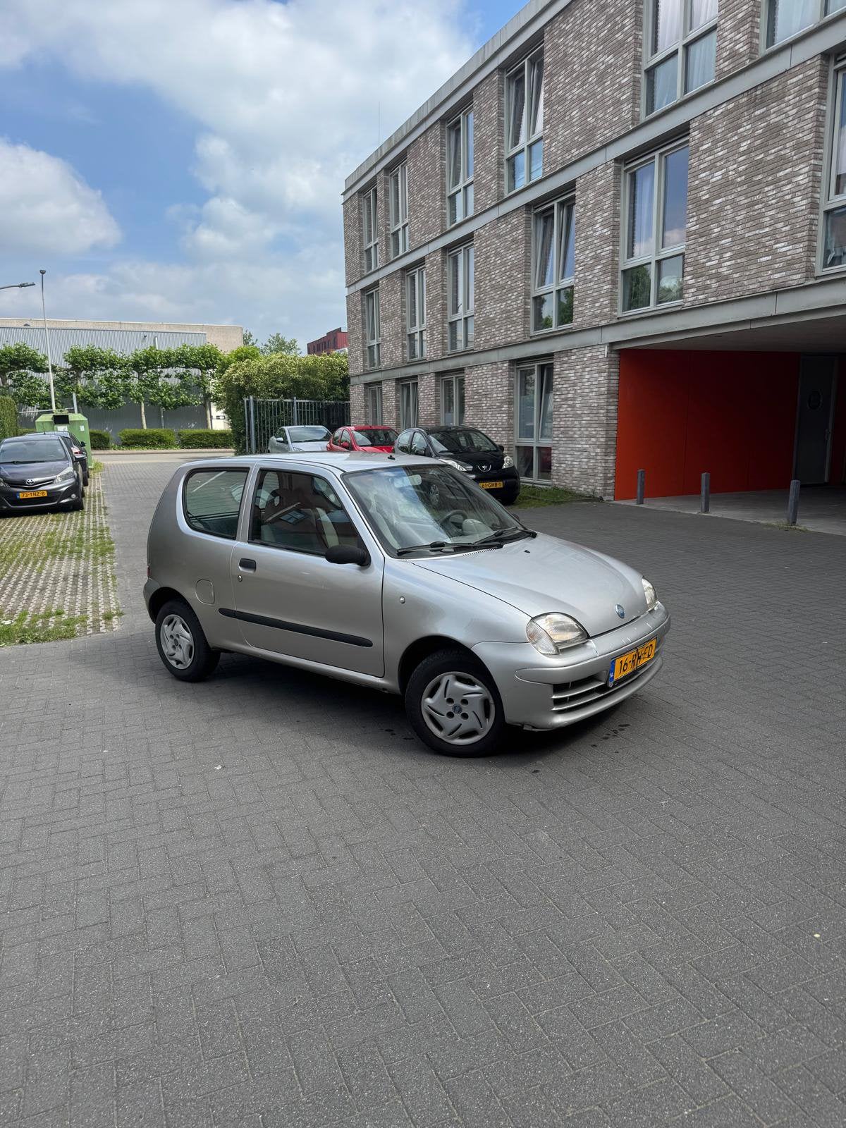 Fiat Seicento 1.1 2005 Grijs, Auto's, Voorwielaandrijving, 4 stoelen, Origineel Nederlands, 400 kg
