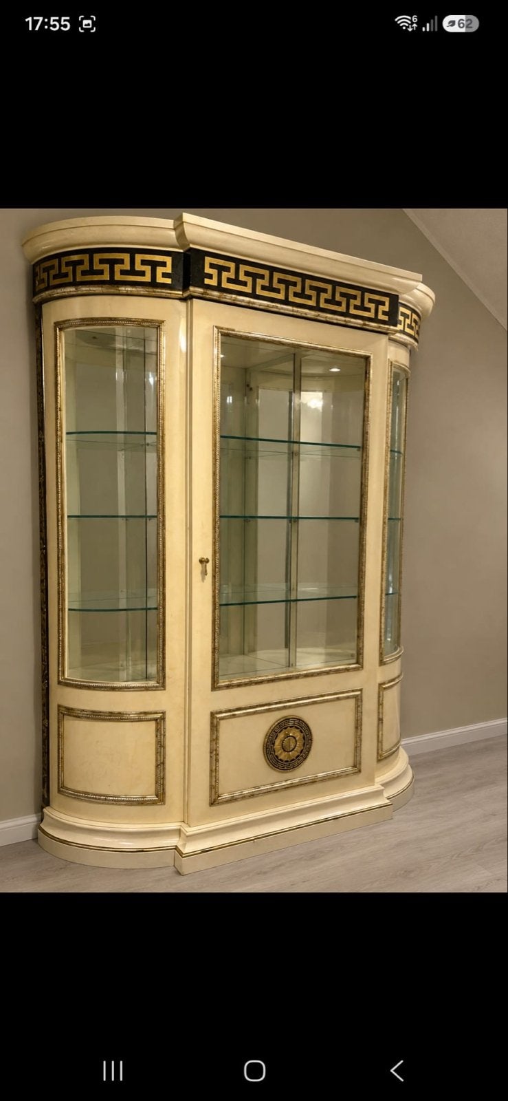 Luxe Vitrinekast en Dressoir in Barokstijl, Huis en Inrichting, Ophalen, 100 tot 150 cm, Zo goed als nieuw, 150 tot 200 cm