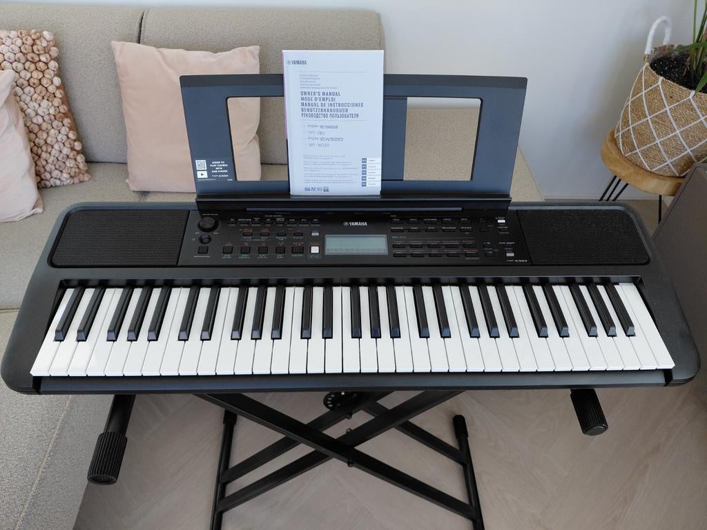 Yamaha keyboard nieuw, Muziek en Instrumenten, Keyboards, Ophalen, 61 toetsen, Met standaard, Nieuw