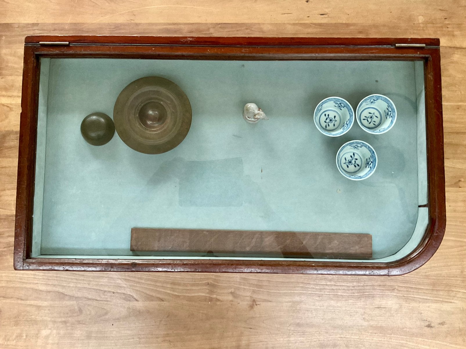 Antieke tafelmodel vitrine, Antiek en Kunst, Antiek | Meubels | Kasten, Ophalen