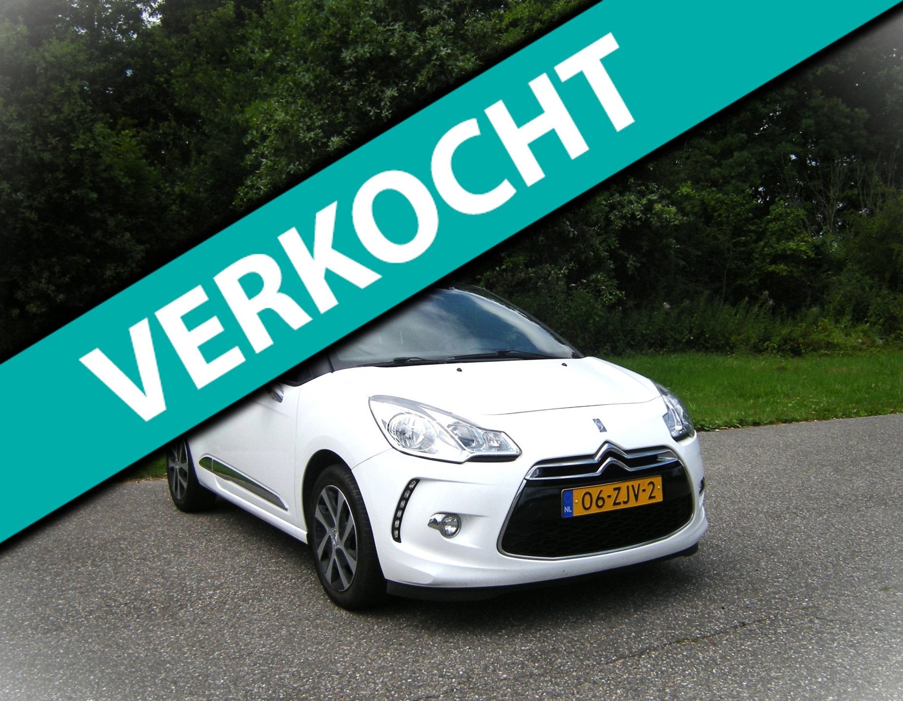 Citroen DS3 1.2 VTi Chic . Airco . Navigatie . Cruiscontrol, Voorwielaandrijving, Euro 5, Zwart, 1199 cc