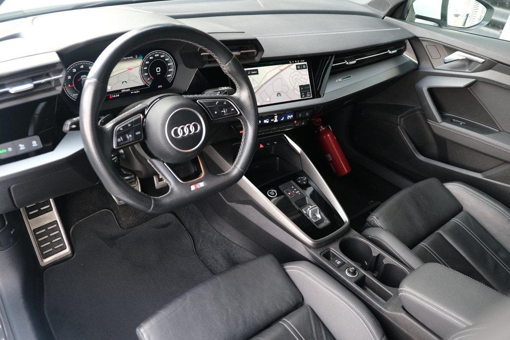 Audi A3 Sportback 30 TFSI S-Line S-tronic Leder Navi Led Cam, Auto's, Audi, Gebruikt, Zwart, Wit, Bedrijf