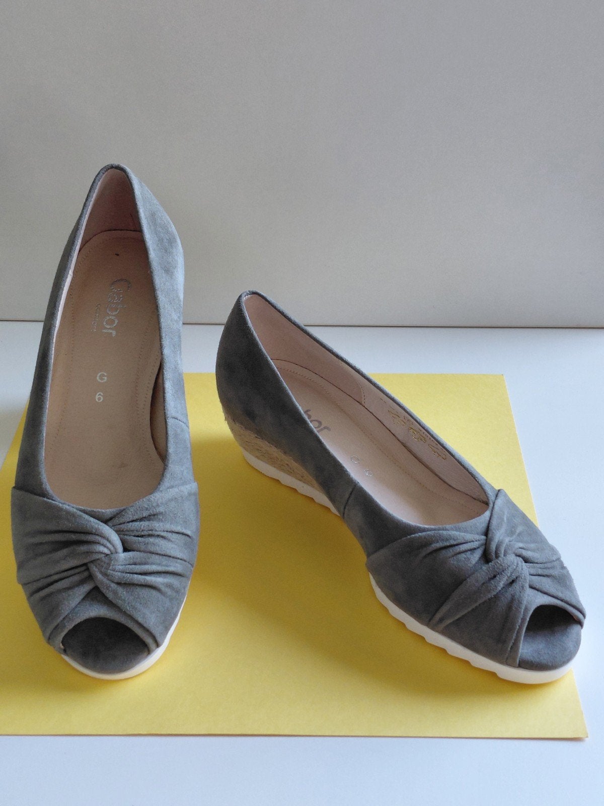 Mooie suède peep-toe Gabor sandalen 39, Overige kleuren, Gabor, Zo goed als nieuw, Sandalen of Muiltjes