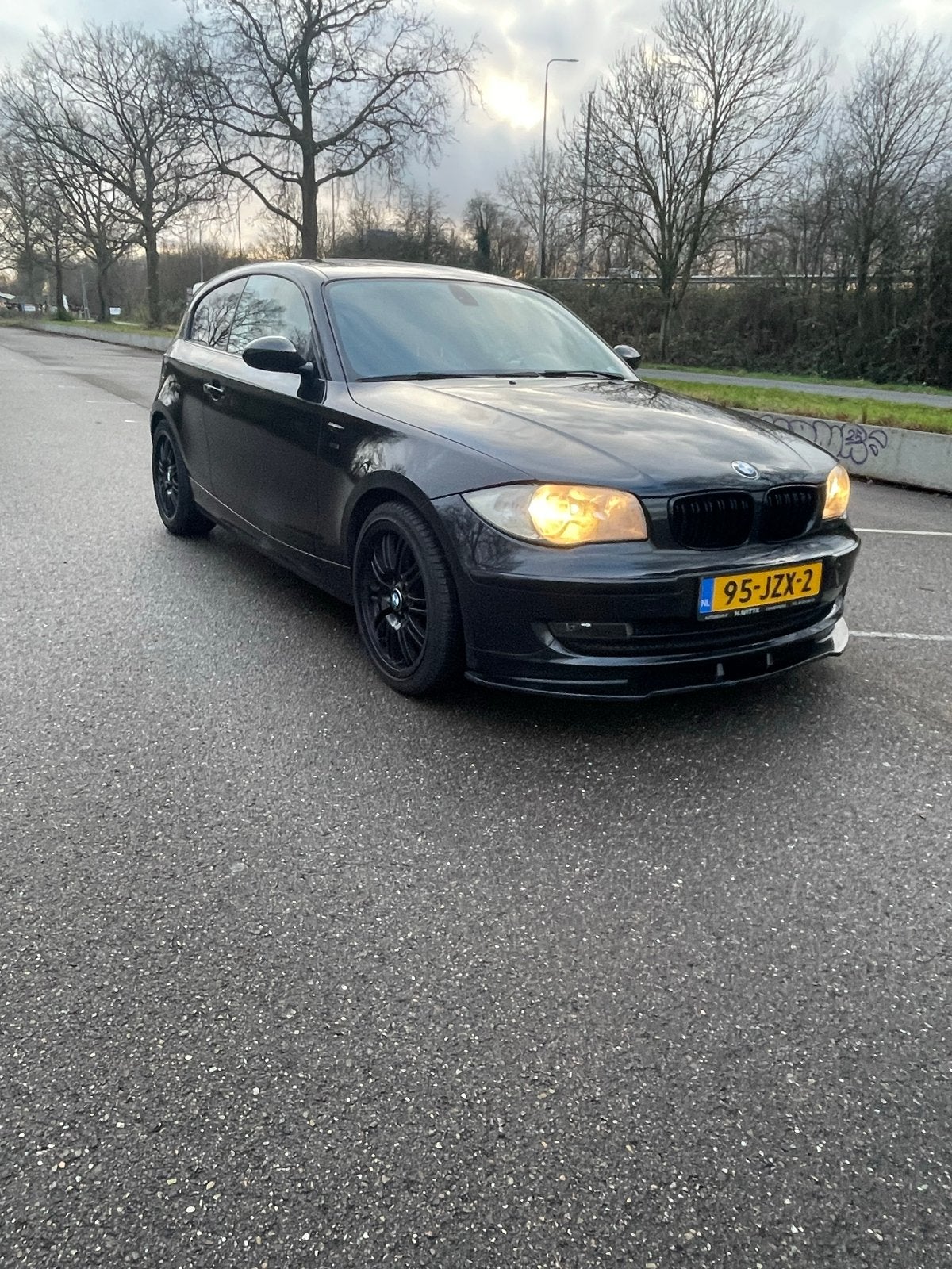 BMW 1-Serie 2.0 116I 3DR 2009 Zwart, Auto's, 1-Serie, Achterwielaandrijving, 1995 cc, 4 cilinders