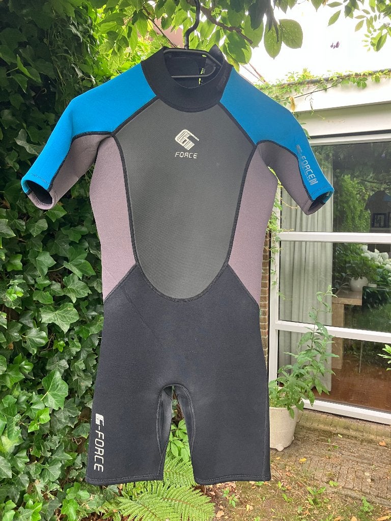 Te koop G-force Shorty wetsuit maat JL dikte 3/2 mm, Watersport en Boten, Ophalen of Verzenden, Gebruikt, Dame of Heer, Wetsuit