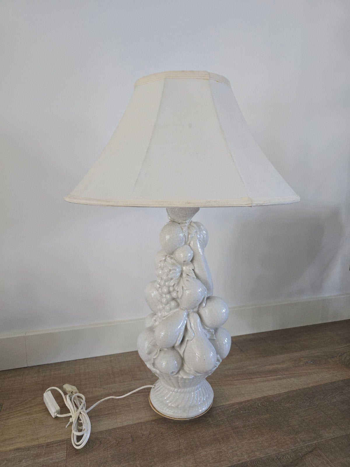Mid Century Blanc De Chine Italian/France Fruit Basket lamp, Antiek en Kunst, Ophalen of Verzenden