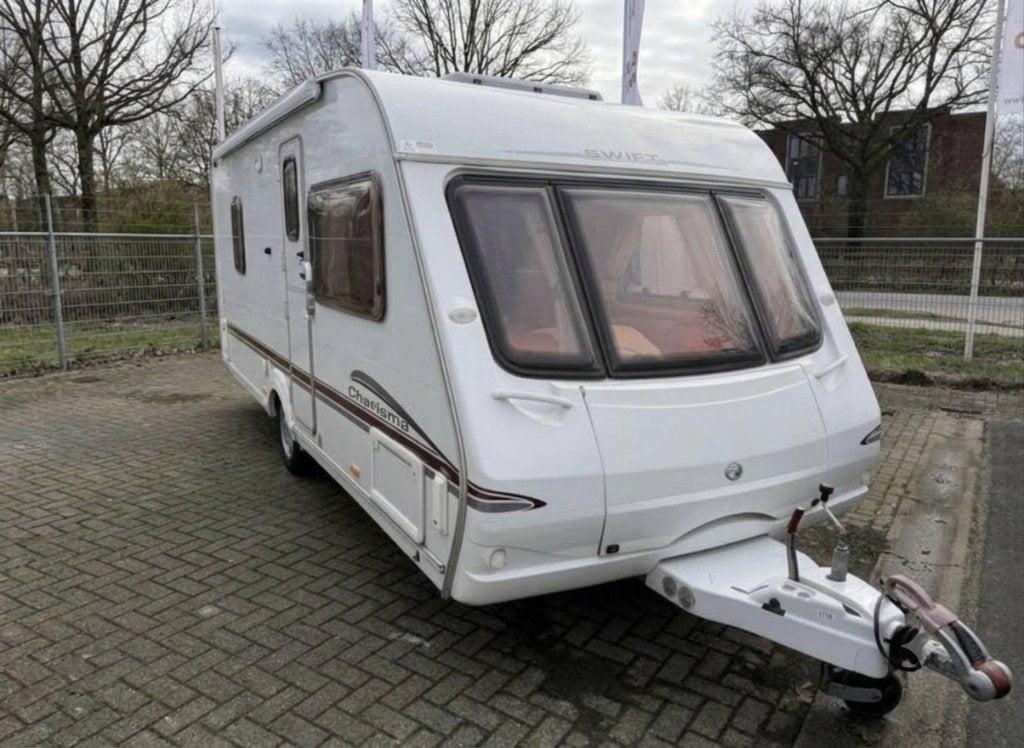 Swift charisma 550, Caravans en Kamperen, Caravans, Standaardzit, Frans bed, Particulier, Swift