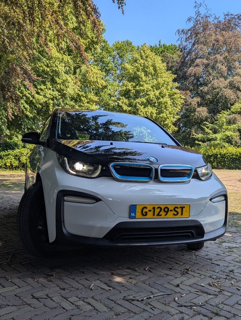 BMW i3 170pk (120 Ah, 42 kWh) Aut 2019 Wit, Auto's, BMW, Automaat, Achterwielaandrijving, 50 €/maand, 4 stoelen