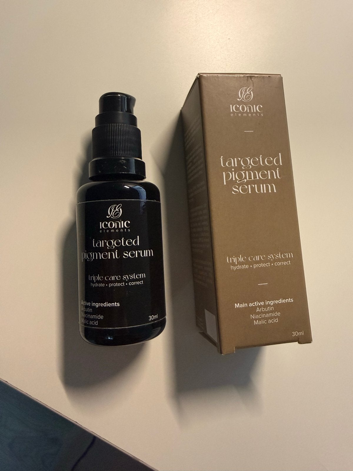 Iconic Elements Targeted Pigment Serum 30ml, Ophalen of Verzenden, Zo goed als nieuw, Gehele gezicht, Verzorging