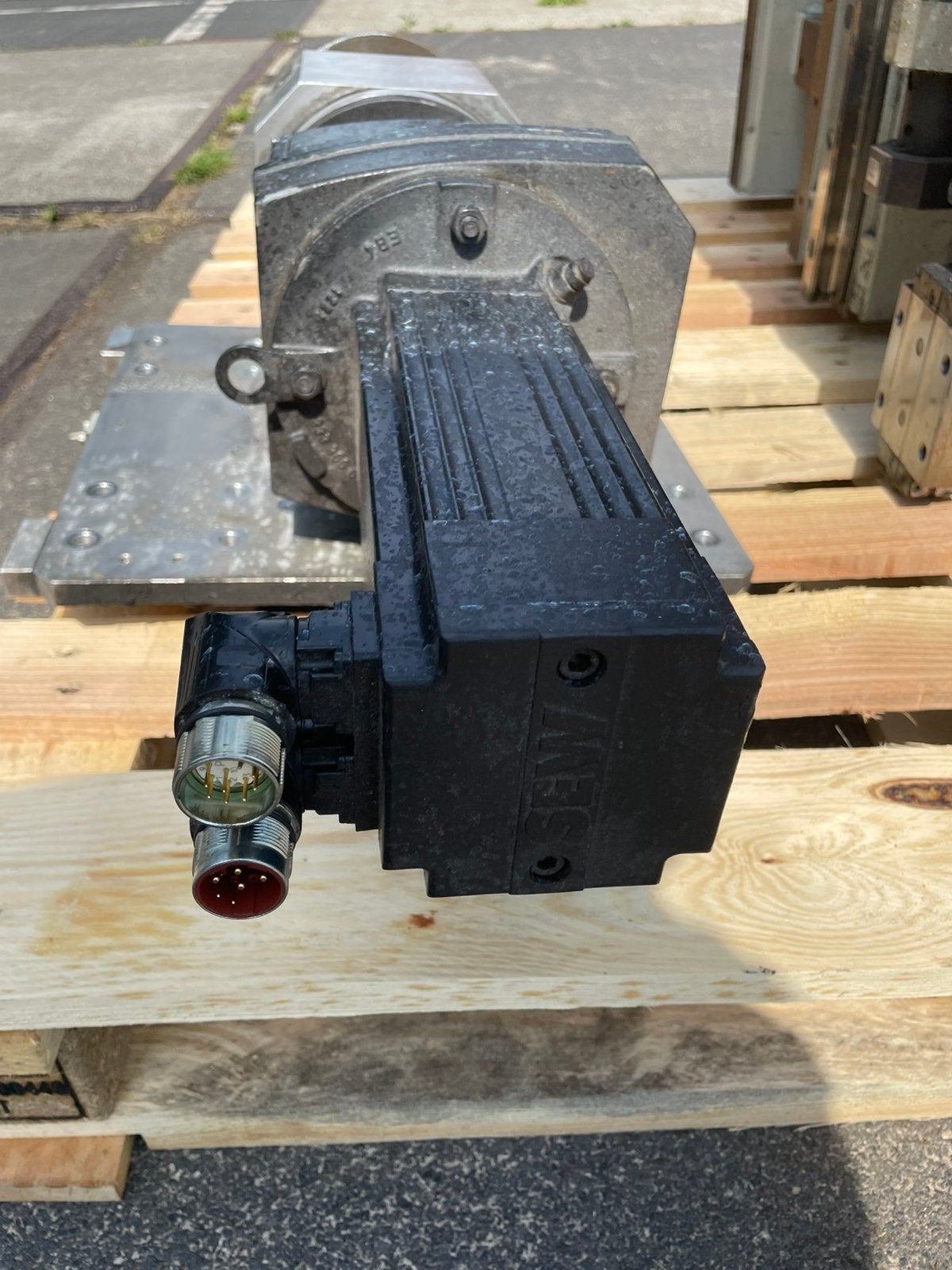 Sew motor met reductor, Ophalen
