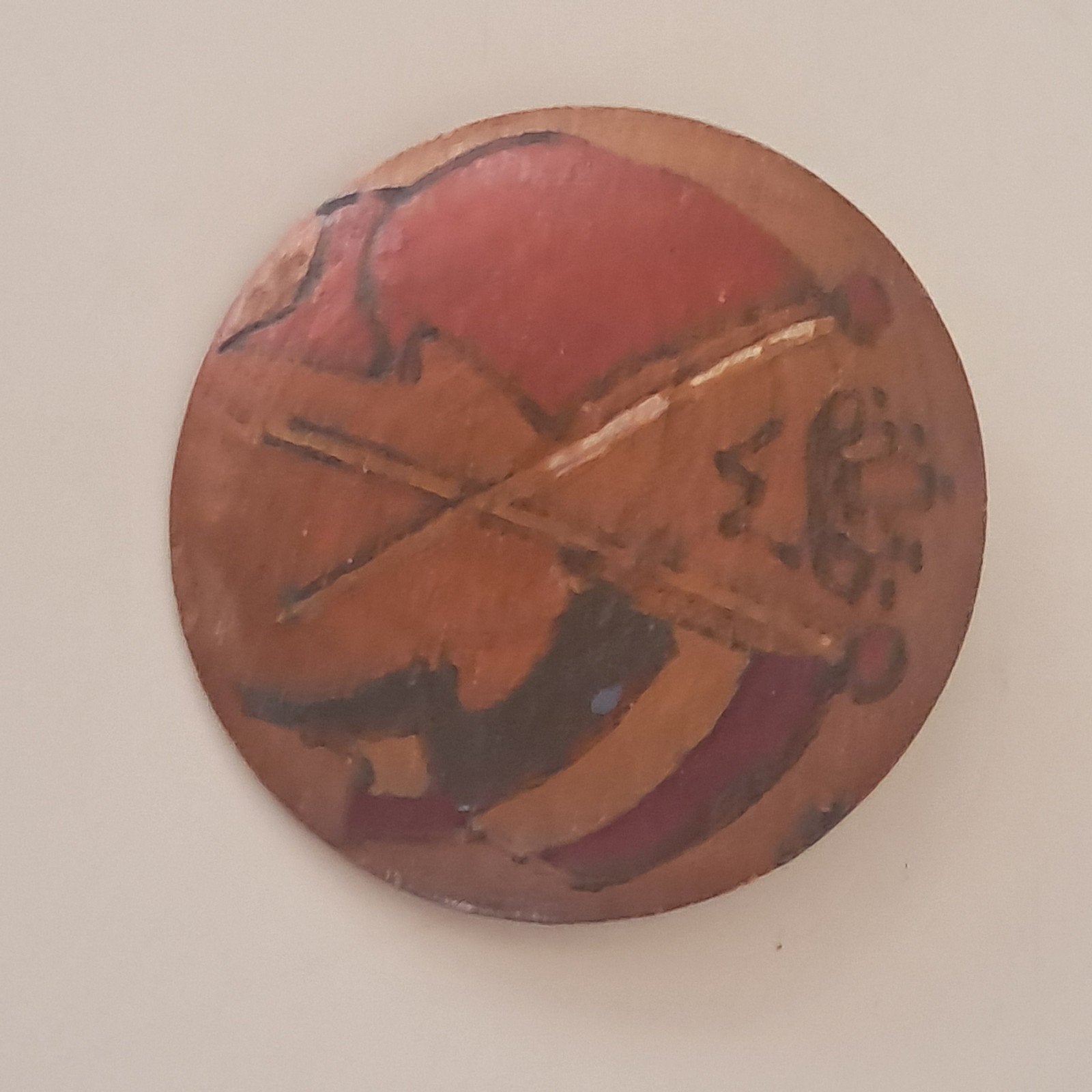 Oude houten broche met W (Koningin Wilhemina), Ophalen of Verzenden, Overige materialen, Ketting