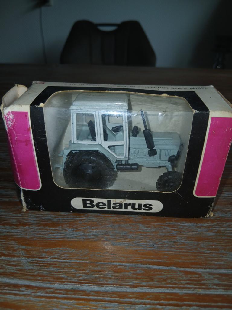 Belarus Tractor Model 1:43 - Nieuw in Doos, Hobby en Vrije tijd, Modelauto's | 1:43, Ophalen of Verzenden