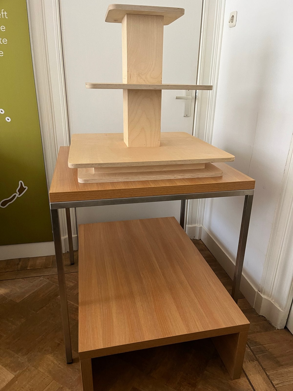 Winkel inrichting: 4 Tafels met 1 display, Ophalen