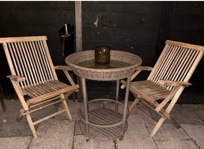 Rotan look bijzet tafel zo goed als nieuw met wieltjes, Ophalen, Zo goed als nieuw, 2 zitplaatsen