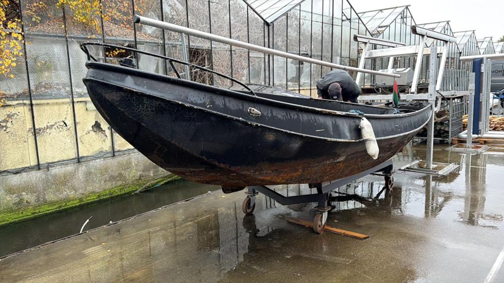 Stalen vlet met inboordmotor – opknapper, Watersport en Boten, Bootonderdelen, Ophalen, Gebruikt, Motorboot
