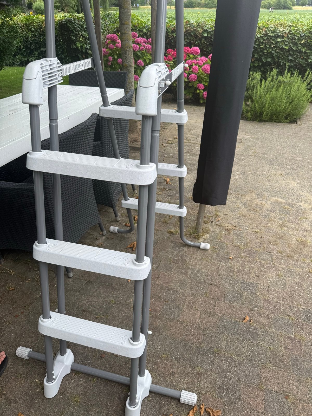 Zwembadtrapje voor opzetzwembaden, Tuin en Terras, Ophalen, Gebruikt, Ladder