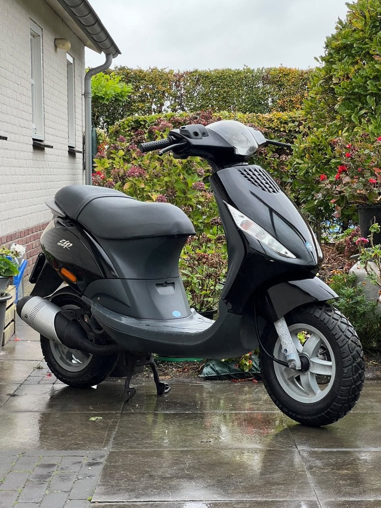 ⭐️Piaggio zip glans zwart Brom 11000 km leovince touring⭐️, Fietsen en Brommers, Niet ingevuld, Niet ingevuld, Niet ingevuld