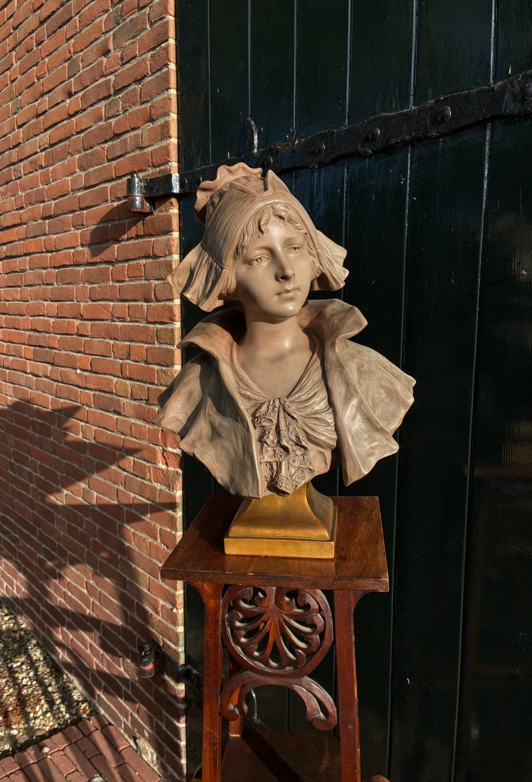 Grote buste, “Meisjes met muts” G van Vaerenbergh(1873-1927), Ophalen, Zo goed als nieuw