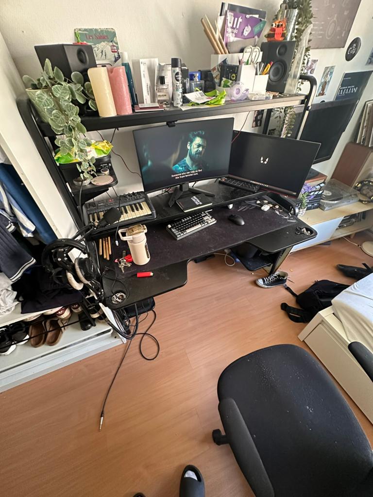 Bureau, Ophalen, Zo goed als nieuw, IKEA, Gamingbureau