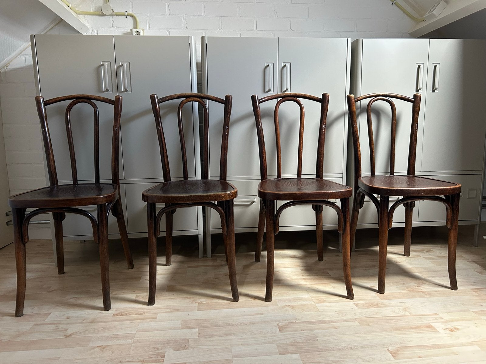 4 antieke Thonet stijl stoelen J. Kohn & Cie, Radom, Ophalen