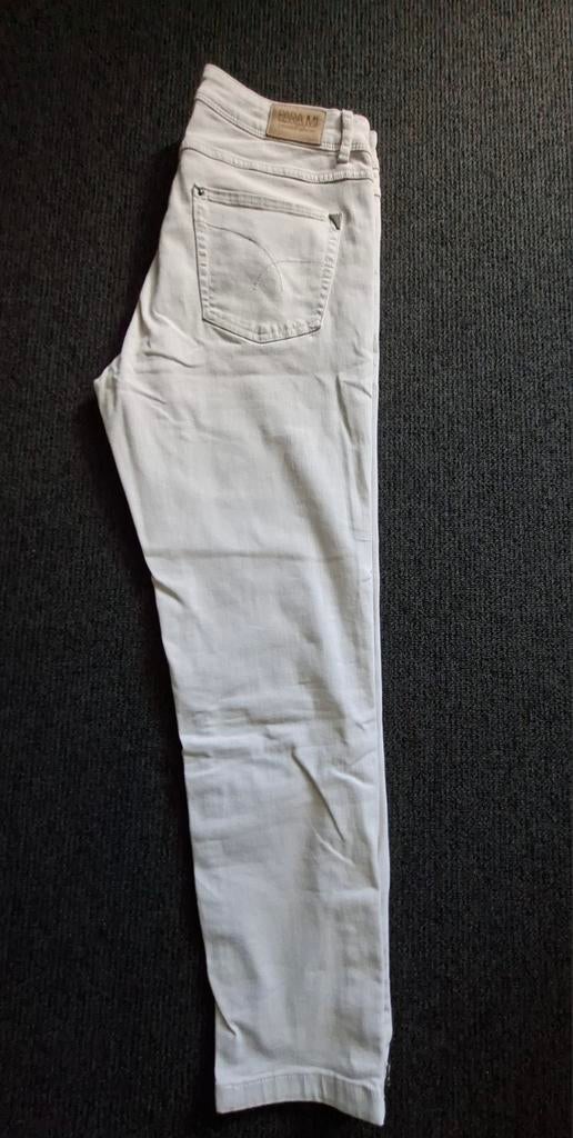 Parami damesbroek licht ecru, maat 42, Kleding | Dames, Broeken en Pantalons, Gedragen, Beige, Driekwart, Ophalen of Verzenden