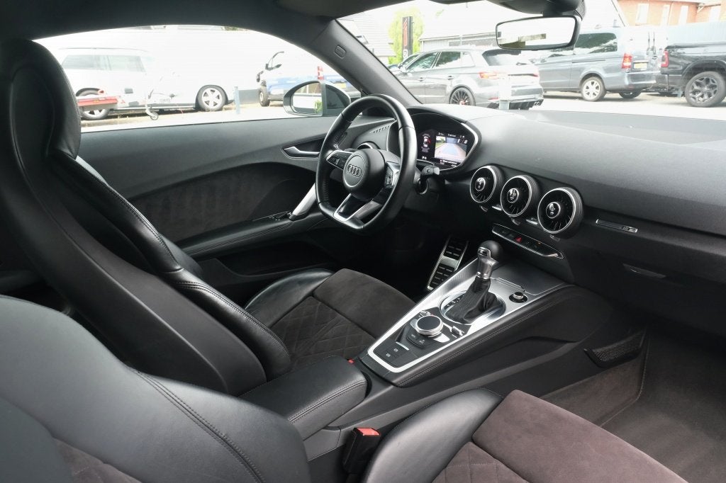 Audi TT 2.0 TFSI Competition Zeer nette staat! Kuipstoelen,, 4 cilinders, 1984 cc, 4 stoelen, Leder en Stof