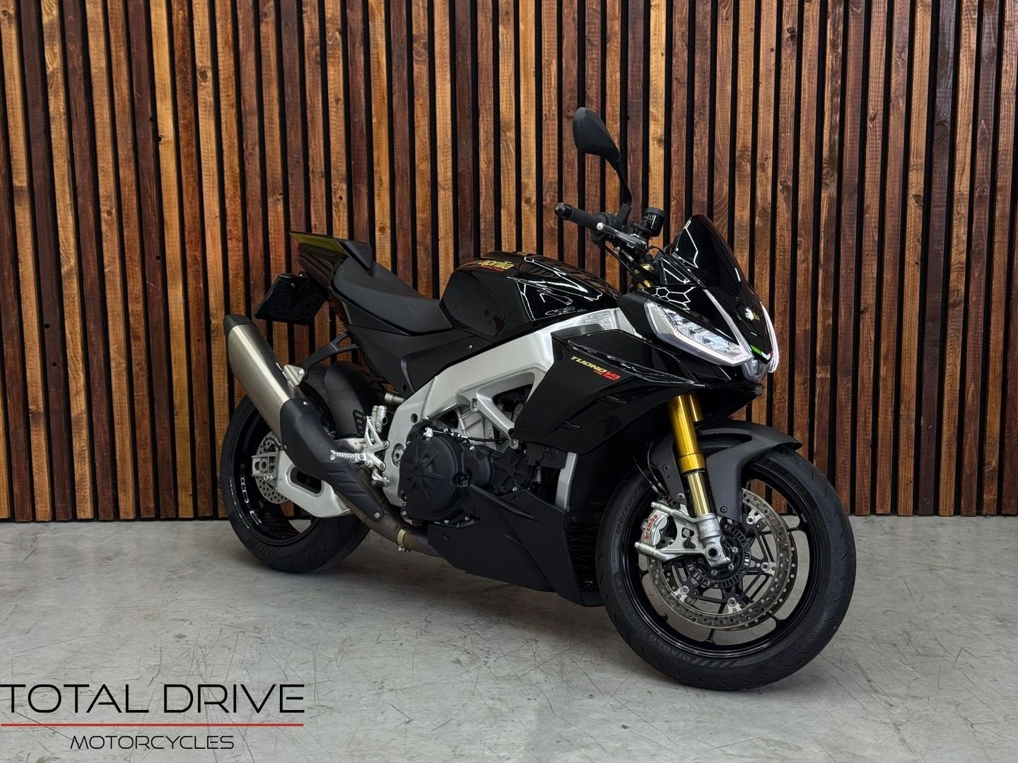 *VERKOCHT* APRILIA TUONO V4 1100 FACTORY (bj 2022), 1077 cc, 4 cilinders, Motorrijbewijs A, Bedrijf