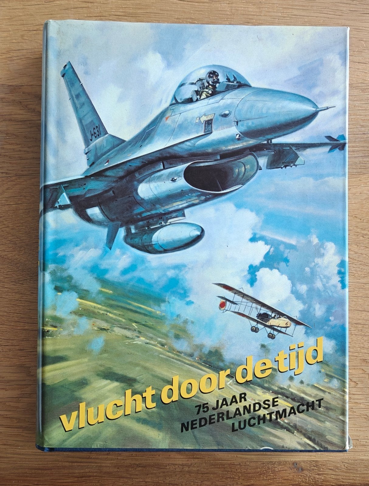 Vlucht door de tijd: 75 jaar Nederlandse Luchtmacht, Ophalen of Verzenden, 1945 tot heden, Luchtmacht, Onbekend