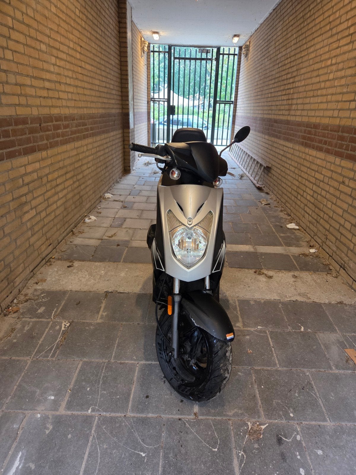 Kymco Agility 50 Geel Kenteken - Start & Rijdt Goed, Fietsen en Brommers, Ophalen, Gebruikt, Maximaal 45 km/u, Agility