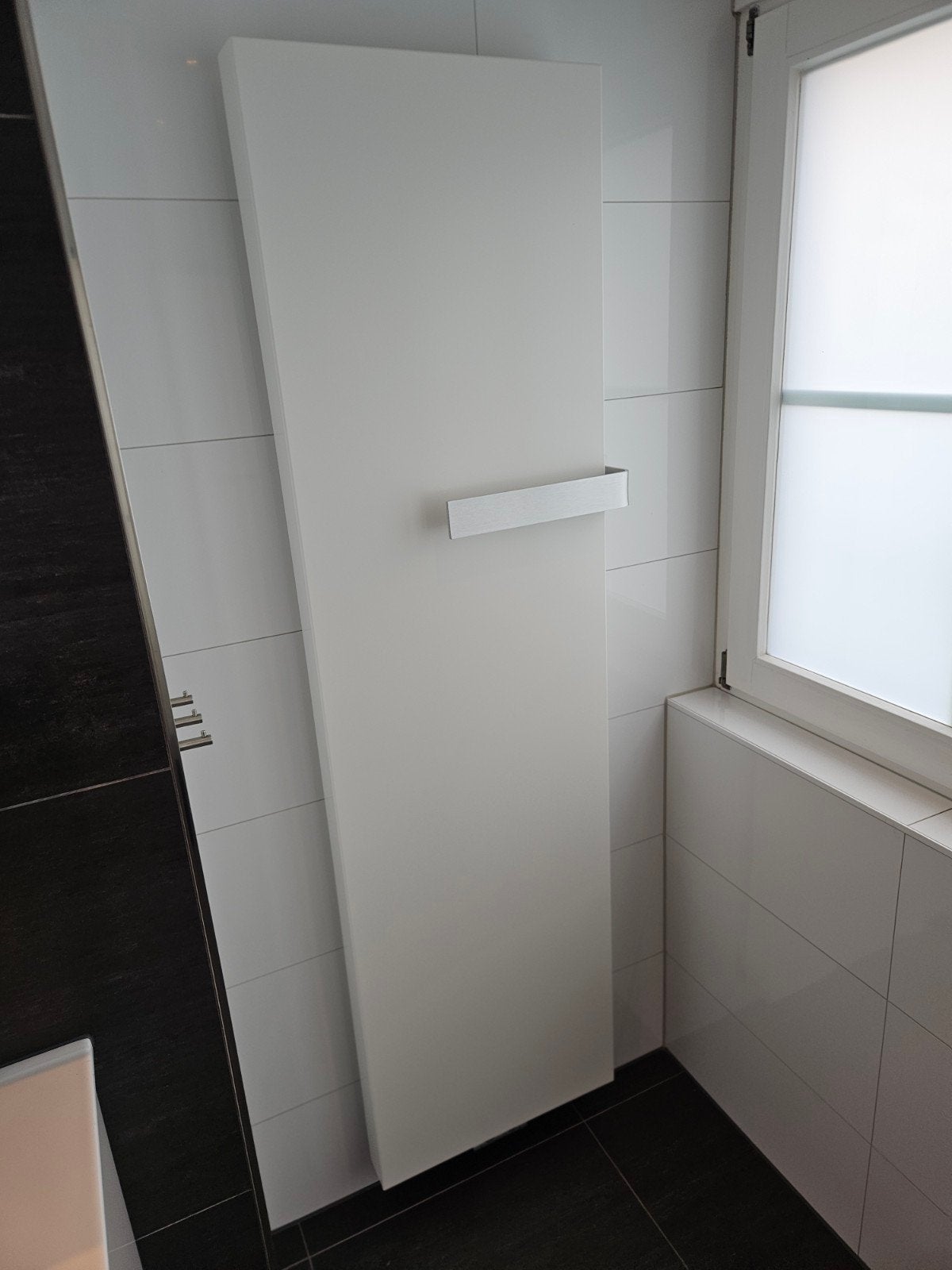 Moderne verticale radiator, Ophalen, 500 tot 800 watt, Radiator, Minder dan 60 cm