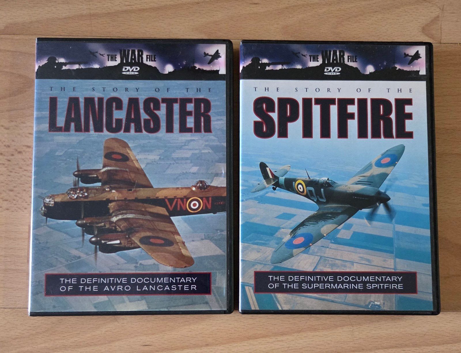 W.O. 2 - Lancaster & Spitfire, Vanaf 16 jaar, Ophalen of Verzenden, Zo goed als nieuw, Oorlog of Misdaad
