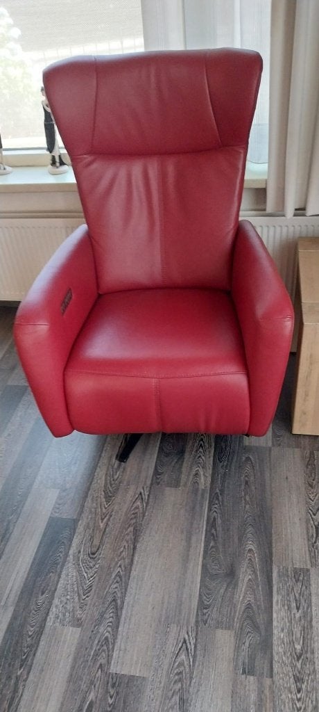 Mooie fauteuils met diverse standen, Ophalen, Zo goed als nieuw, 50 tot 75 cm, Leer