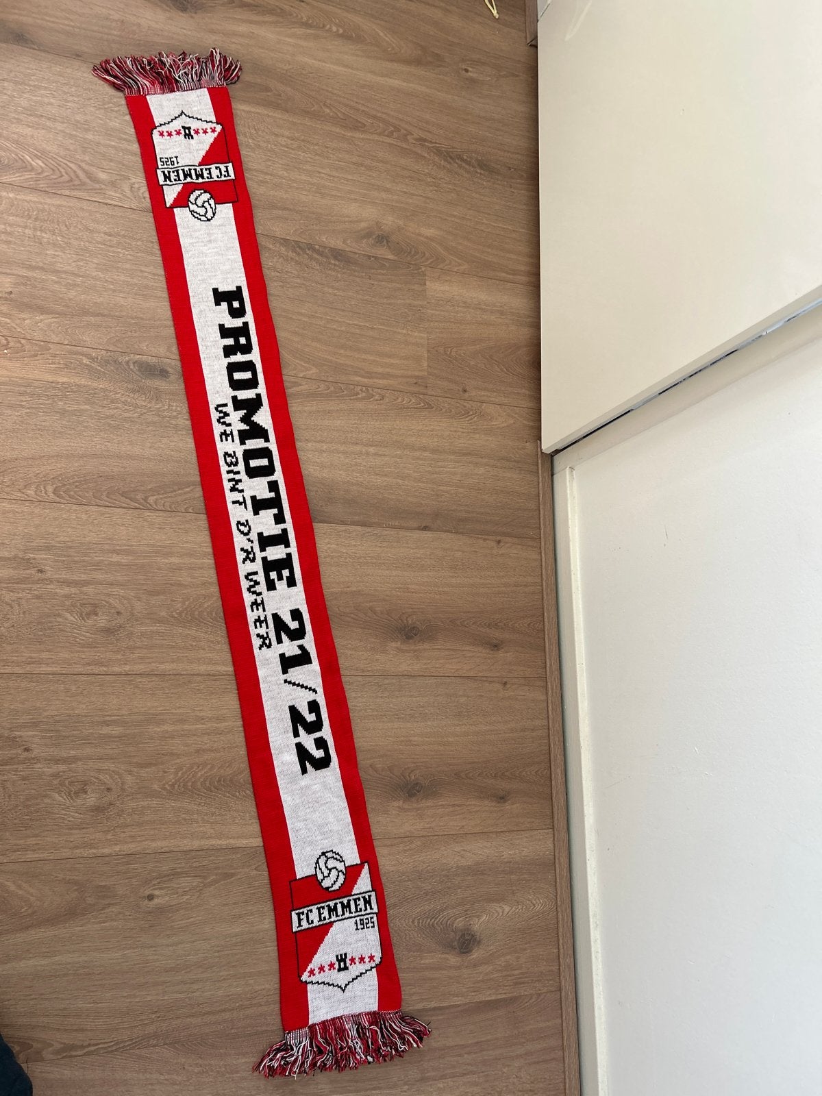 FC Emmen sjaal - Promotie 21/22 & #SAMENTERUG Eredivisie, Ophalen of Verzenden, Zo goed als nieuw, Clubaccessoires