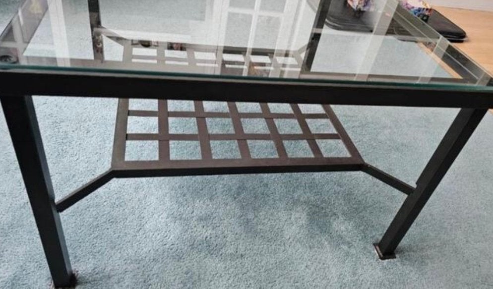 Ikea bijzettafel met glazen blad en metalen frame, Minder dan 45 cm, Gebruikt, Ophalen of Verzenden, Glas