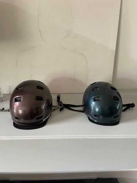 BT-WIN Fietshelmen (2 stuks), Ophalen, Gebruikt, BT-WIN