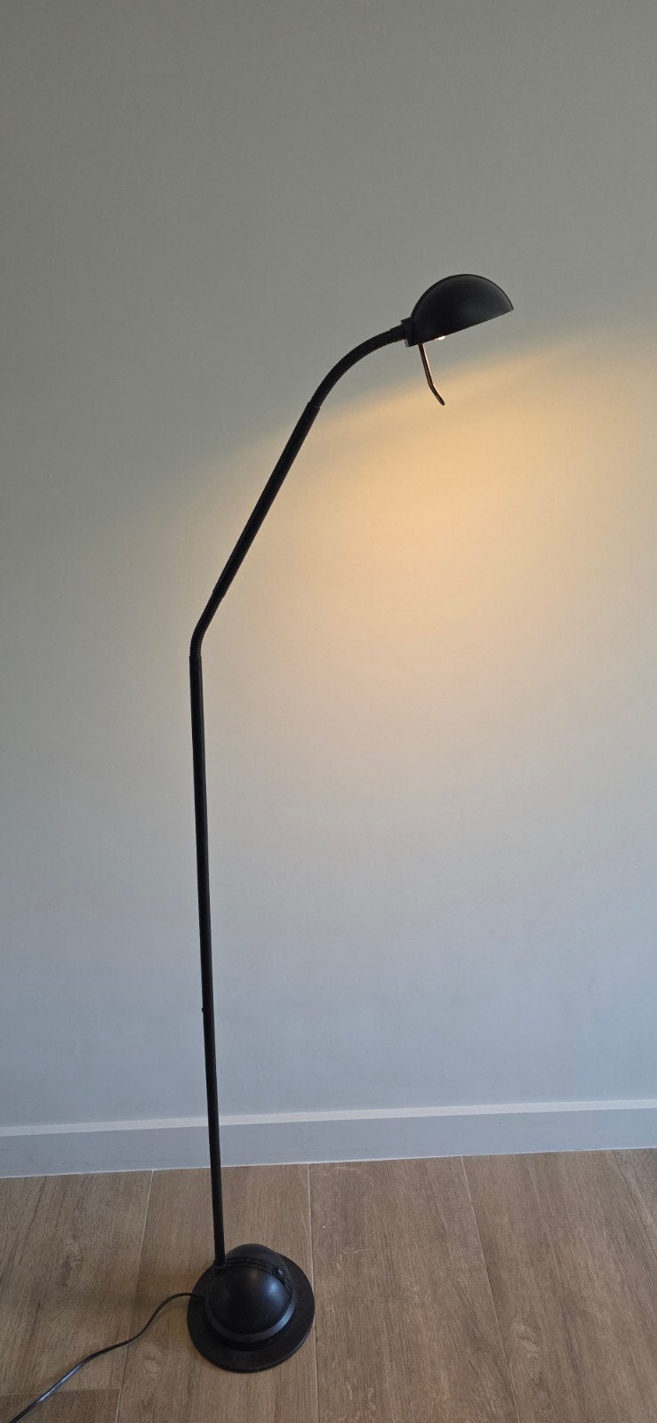 Staande leeslamp Novilux met LED en 2 felheid standen, Ophalen, Gebruikt, Overige fittingen, Metaal