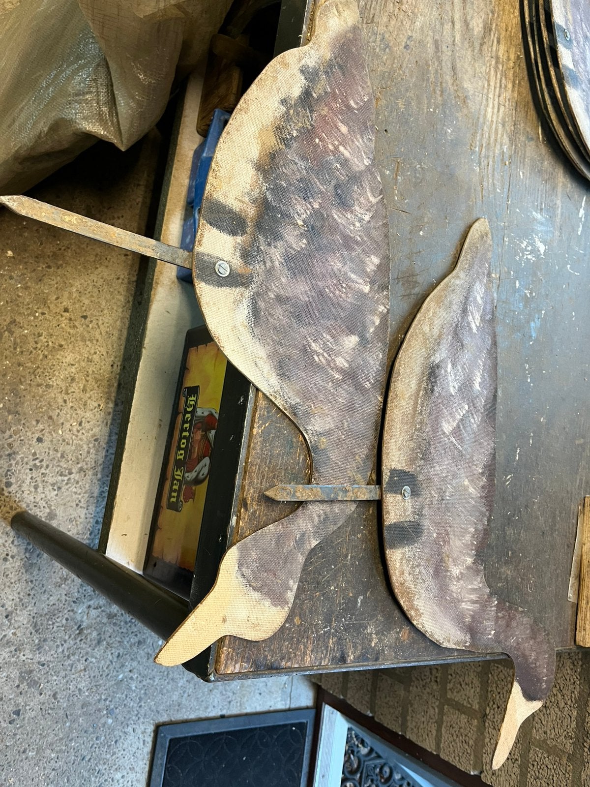 Te koop lok ganzen aan 2 zijde beschilderd van  hardboard, Meerdere dieren, Roofvogel