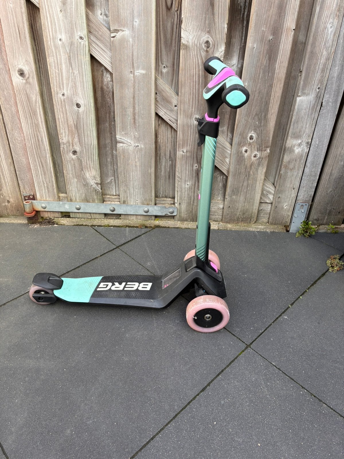 BERG STEP Nexo Foldable Lights LED, Fietsen en Brommers, Ophalen, Zo goed als nieuw, Gewone step