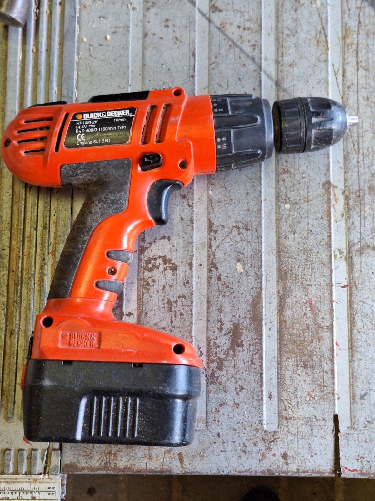Black & Decker boormachine met defecte accu, Ophalen of Verzenden, Gebruikt, Boor- en Schroefmachine