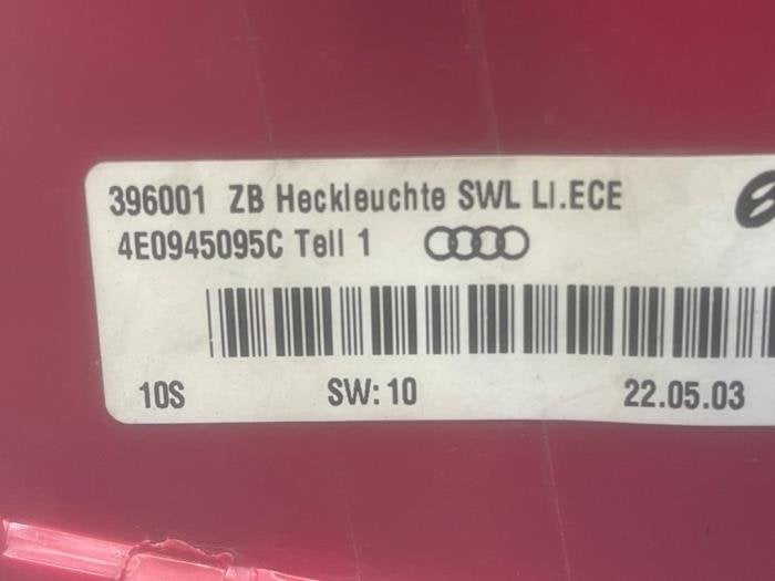 Achterlicht links van een Audi A8, Gebruikt, -, Verzenden, -