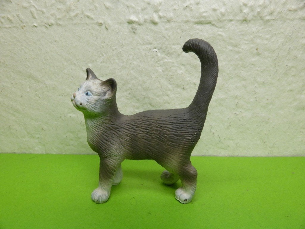 Schleich 13122 grijze kat, dierfiguur, Verzamelen, Verzenden, Zo goed als nieuw, Hond of Kat, Beeldje of Figuurtje