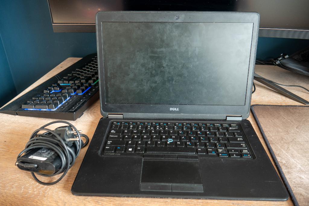 Dell Latitude E7450 (i5, 8GB RAM, 256GB SSD), Computers en Software, 256 GB, 2 tot 3 Ghz, Qwerty, 8 GB
