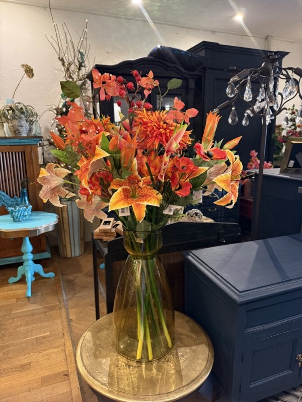 SALE ! Groot boeket oranje in amberkleurige glazen vaas VdlM, Nieuw, Ophalen of Verzenden, Glas, PTMD