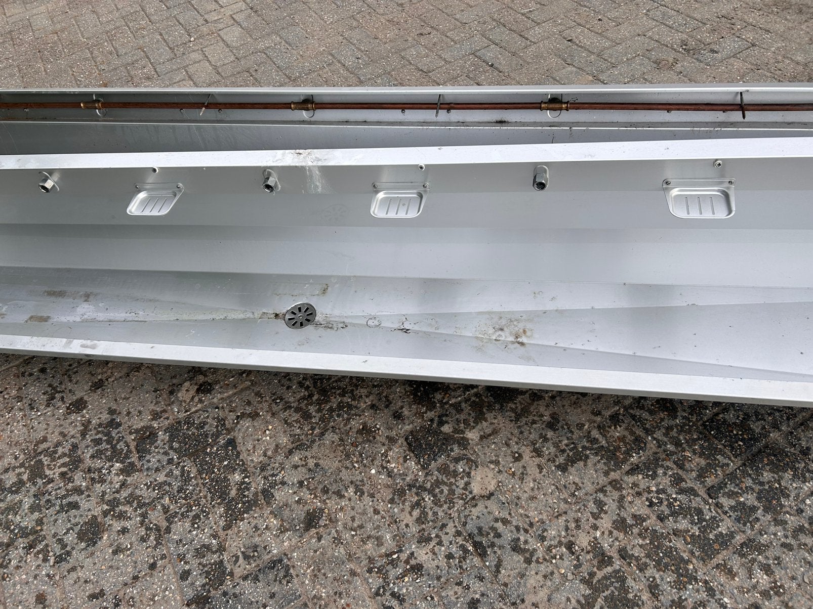 2 aluminium wasbakken 3 meter, Ophalen, Gebruikt, Wastafel